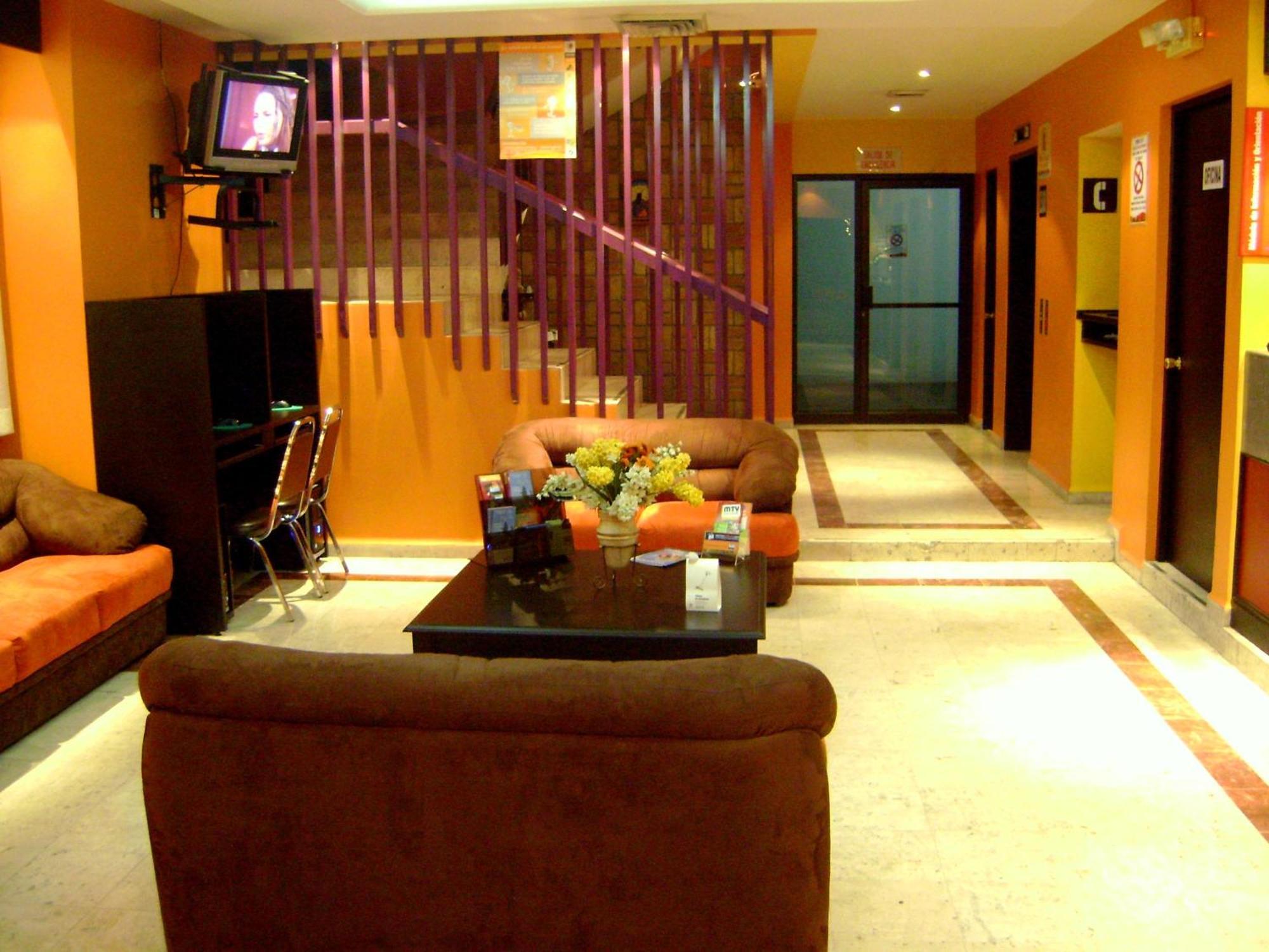 Hotel Le-Gar Монтеррей Экстерьер фото